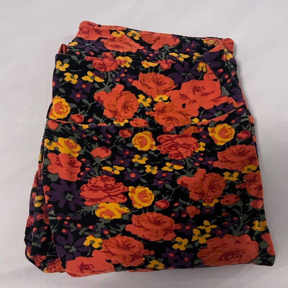 Lula Roe TC leggings, never worn.